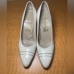 Vintage Salvatore Ferragamo Alleata heels